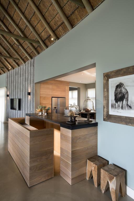 Mhondoro Safari Lodge & Villa Welgevonden Game Reserve Zewnętrze zdjęcie