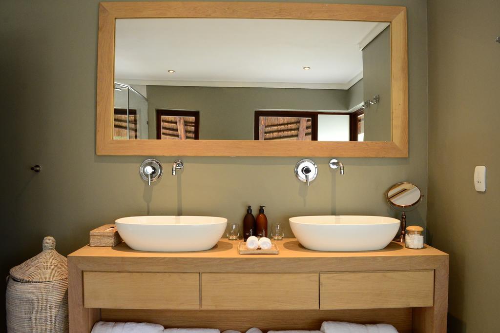 Mhondoro Safari Lodge & Villa Welgevonden Game Reserve Zewnętrze zdjęcie